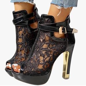 Lace Hollow Heel Floral